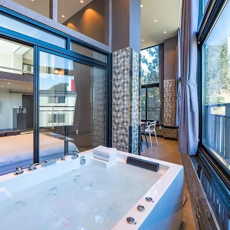 Geoje Highend Spa Pension Exterior photo