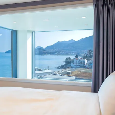 Geoje Highend Spa Pension Exterior photo